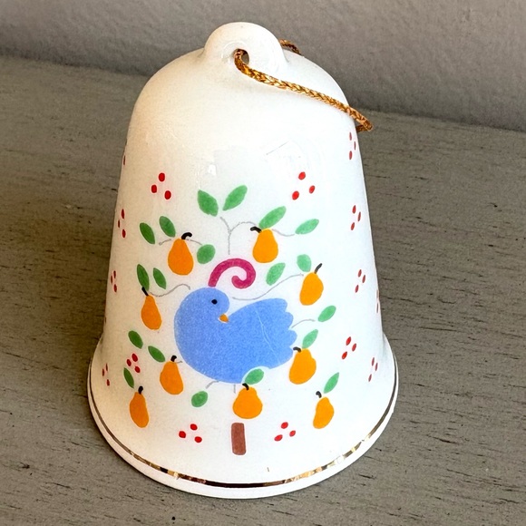 Vintage Lillian Vernon 1986 Porcelain Bell Christmas Ornament 2" Lot of 3 White - Picture 2 of 15